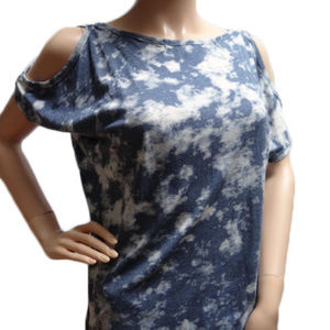 PEEK A BOO SHOULDER TOP